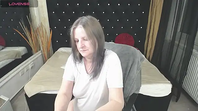 Lilly hott online show from 03-10-25, 06:56