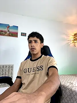 Ostin18hot online show from 12-05-25, 04:21