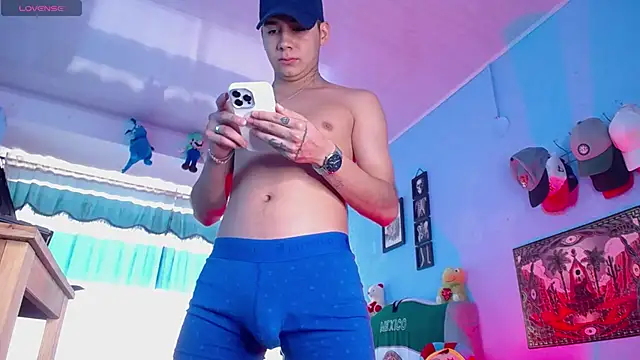 Snapshot of mexican_cum chatting on 10-17-25, 08:44 mexican cum online show from 10-17-25, 08:44
