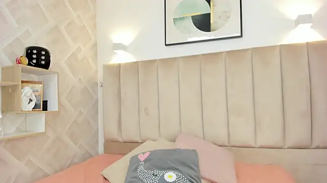 Anniie Queen online show from 04-07-26, 03:07