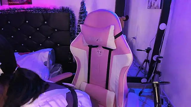 kary bunny3 online show from 01-10-25, 06:09