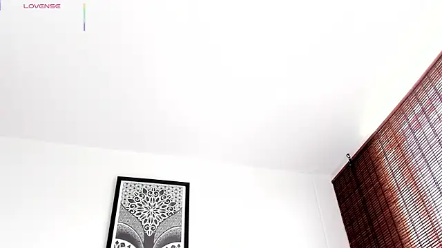 VeronicaTonu online show from 10-19-25, 02:40