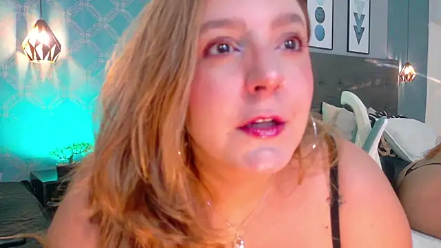 AmbarRoberts  online show from 03-31-26, 12:27