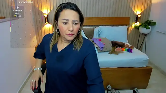 Snapshot of luciana_ballesteros_ chatting on 04-30-26, 12:11 luciana ballesteros online show from 04-30-26, 12:11