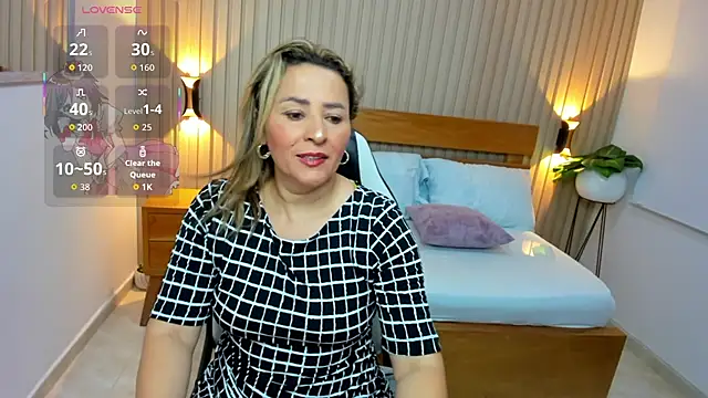 Snapshot of luciana_ballesteros_ chatting on 05-29-26, 12:14 luciana ballesteros online show from 05-29-26, 12:14