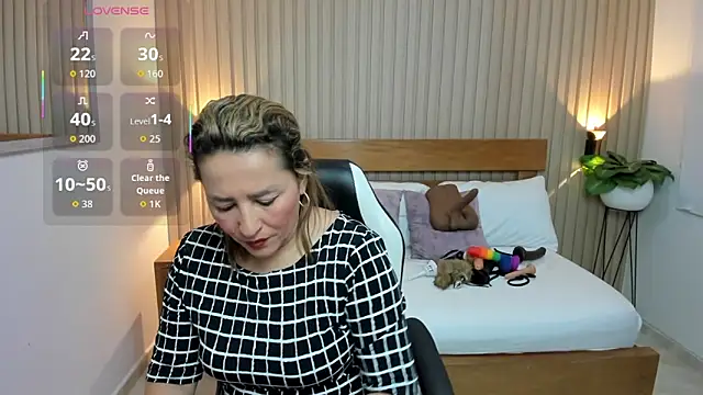 Snapshot of luciana_ballesteros_ chatting on 06-06-26, 11:59 luciana ballesteros online show from 06-06-26, 11:59