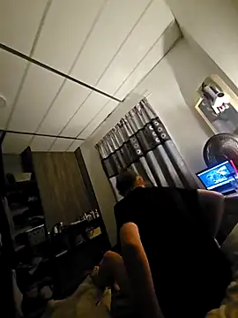 hotshotbad online show from 12-18-25, 08:04