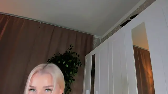 FrauSophia online show from 02-01-25, 09:08