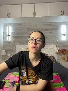 MartiniiSelenna online show from 05-20-26, 05:57
