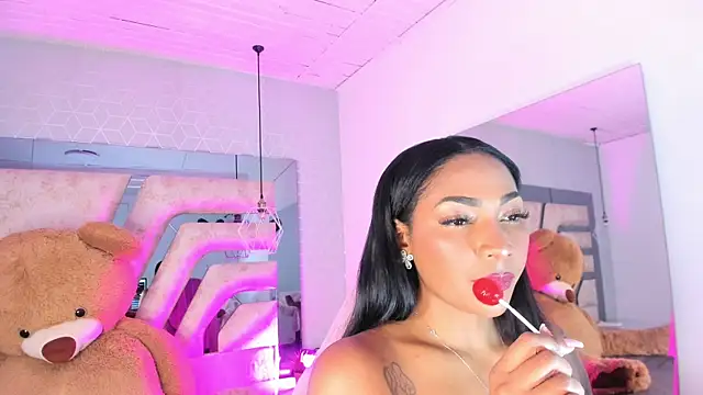 Snapshot of AngelineHeet chatting on 12-16-25, 03:33 AngelineHeet online show from 12-16-25, 03:33