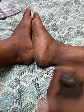 Snapshot of Yours_Teluguboii chatting on 01-27-25, 05:36 Yours Teluguboii online show from 01-27-25, 05:36