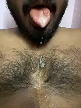 Snapshot of Yours_Teluguboii chatting on 10-02-25, 07:54 Yours Teluguboii online show from 10-02-25, 07:54