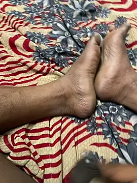 Snapshot of Yours_Teluguboii chatting on 10-09-25, 07:01 Yours Teluguboii online show from 10-09-25, 07:01