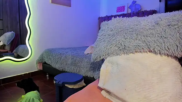 ladyrd1 online show from 02-13-25, 05:26