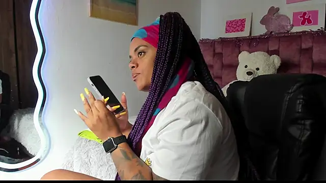 ladyrd1 online show from 10-19-25, 05:35