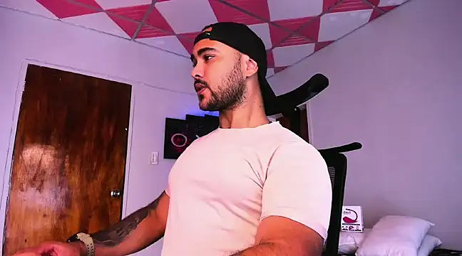 Sebas-hott online show from 12-19-24, 03:29