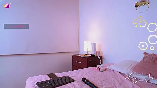 Snapshot of Lucy_joi chatting on 10-31-25, 05:52 Lucy joi online show from 10-31-25, 05:52