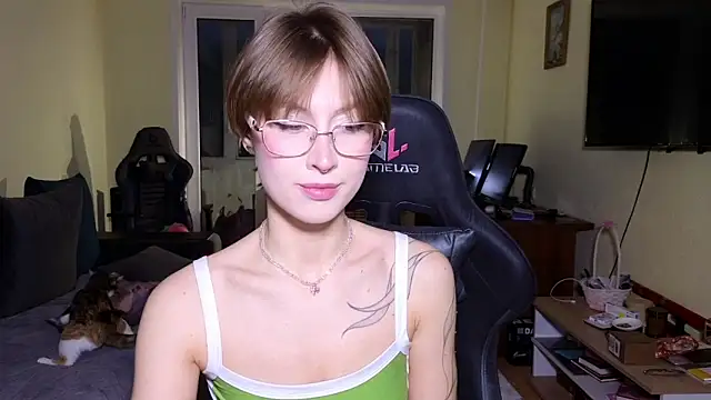 Snapshot of MalvinaBlum chatting on 02-23-26, 12:13 MalvinaBlum online show from 02-23-26, 12:13