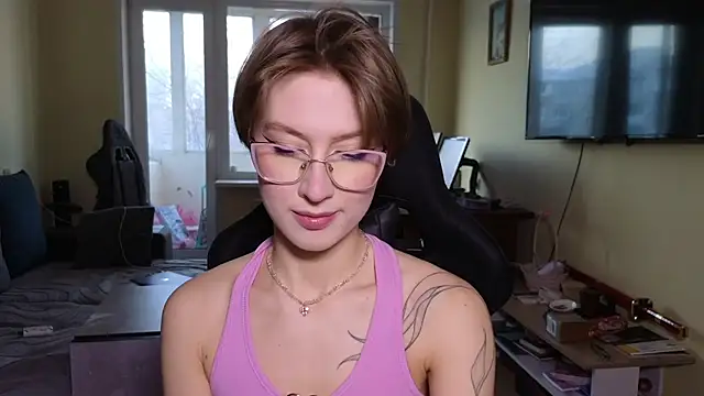 Snapshot of MalvinaBlum chatting on 02-27-26, 10:48 MalvinaBlum online show from 02-27-26, 10:48