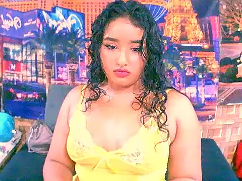 Snapshot of IndianAngel4u chatting on 10-16-25, 05:30 IndianAngel4u online show from 10-16-25, 05:30