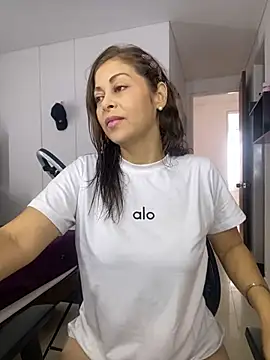 Snapshot of Anto_Naranjo chatting on 03-05-25, 01:17 Anto Naranjo online show from 03-05-25, 01:17