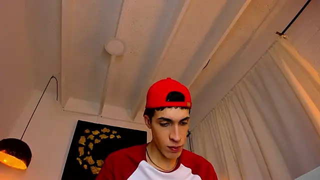 Snapshot of Angel_Snowhotxxx chatting on 12-06-24, 08:40 Angel Snowhotxxx online show from 12-06-24, 08:40