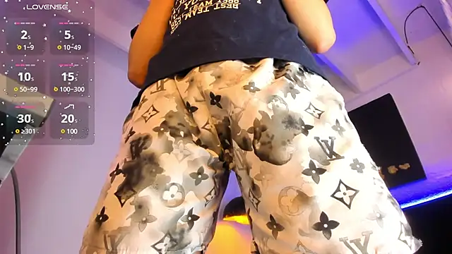 Snapshot of Angel_Snowhotxxx chatting on 01-22-25, 04:12 Angel Snowhotxxx online show from 01-22-25, 04:12