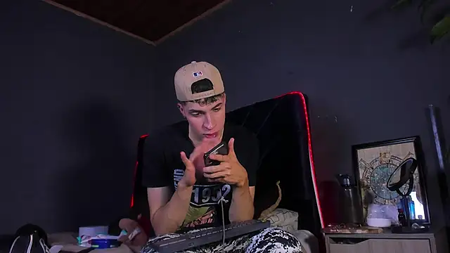 Angel Snowhotxxx online show from 04-15-26, 01:23