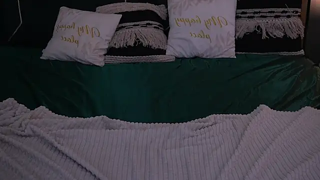 IceDanielles online show from 11-04-25, 01:43