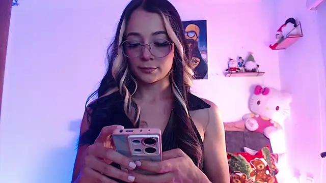 Snapshot of penny_sweett_ chatting on 12-04-25, 10:29 penny sweett online show from 12-04-25, 10:29