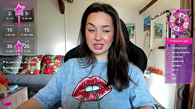 Snapshot of PlayfulGoddess chatting on 10-11-25, 08:24 PlayfulGoddess online show from 10-11-25, 08:24