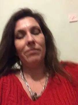 Snapshot of Lwhite1 chatting on 12-20-24, 04:04 Lwhite1 online show from 12-20-24, 04:04