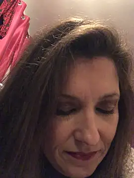 Snapshot of Lwhite1 chatting on 12-21-24, 12:20 Lwhite1 online show from 12-21-24, 12:20