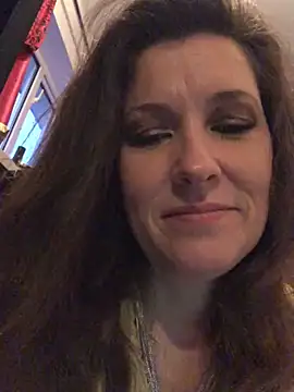 Snapshot of Lwhite1 chatting on 12-24-24, 04:08 Lwhite1 online show from 12-24-24, 04:08