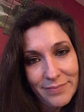 Snapshot of Lwhite1 chatting on 01-02-25, 04:24 Lwhite1 online show from 01-02-25, 04:24