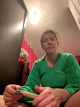 Lwhite1 online show from 11-25-25, 05:35