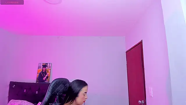 evelyn 23 online show from 02-16-25, 05:15