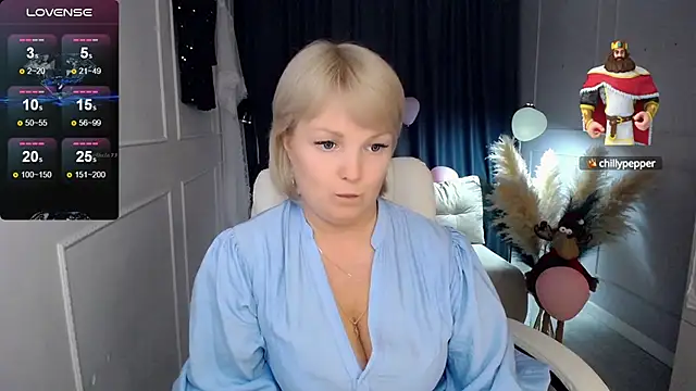 Snapshot of Juarnea chatting on 03-10-25, 06:12 Juarnea online show from 03-10-25, 06:12