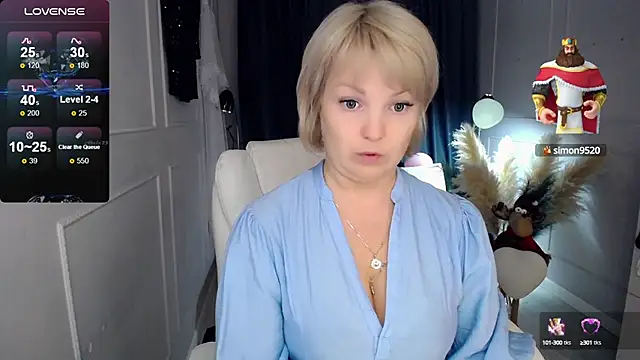 Snapshot of Juarnea chatting on 03-17-25, 02:23 Juarnea online show from 03-17-25, 02:23