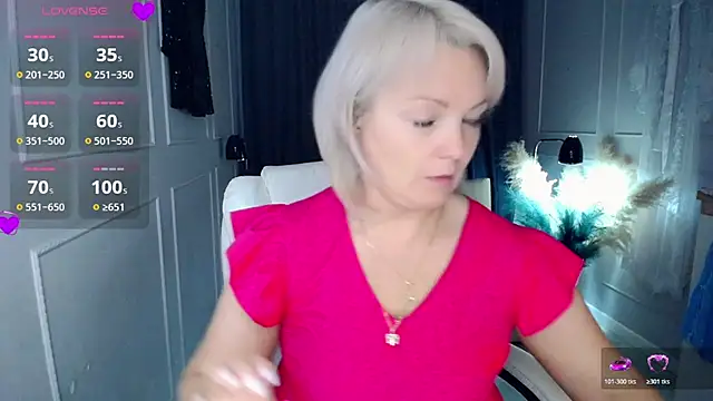 Snapshot of Juarnea chatting on 11-01-25, 05:31 Juarnea online show from 11-01-25, 05:31