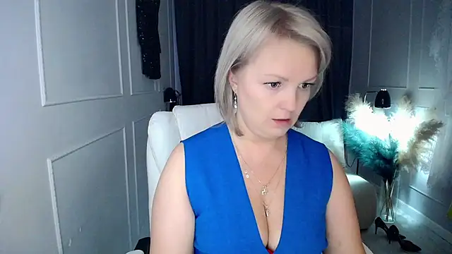 Snapshot of Juarnea chatting on 02-10-26, 11:14 Juarnea online show from 02-10-26, 11:14