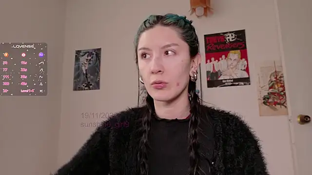 Snapshot of sunshine_girl9 chatting on 11-19-25, 07:58 sunshine girl9 online show from 11-19-25, 07:58