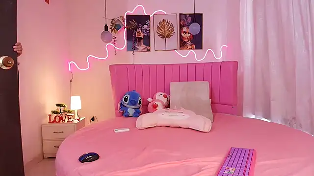 Azul horney online show from 11-24-25, 09:25