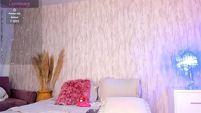 Snapshot of emily_parkerr chatting on 01-14-25, 01:47 emily parkerr online show from 01-14-25, 01:47