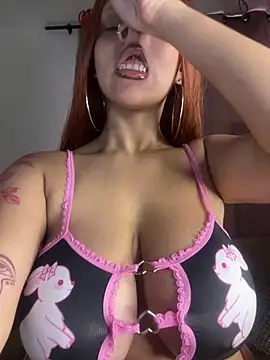 Charlotee  online show from 02-16-25, 09:38