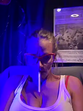 vixendoll87 online show from 03-01-25, 03:21