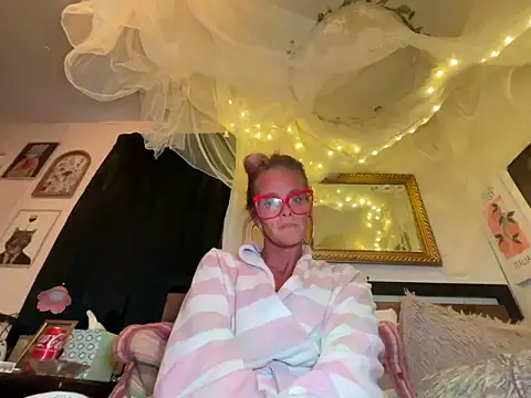 vixendoll87 online show from 03-03-25, 03:52