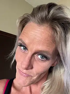 vixendoll87 online show from 09-15-25, 08:42