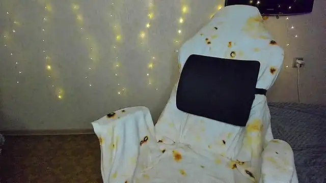 Snapshot of Milafoxxxy chatting on 01-12-26, 12:54 Milafoxxxy online show from 01-12-26, 12:54