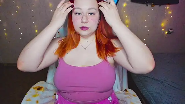 Snapshot of Milafoxxxy chatting on 02-24-26, 08:12 Milafoxxxy online show from 02-24-26, 08:12